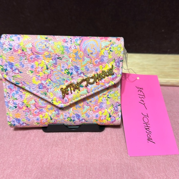Betsy Johnson Card Case - Picture 1 of 6